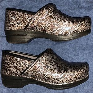 Dansko xp professional shoes